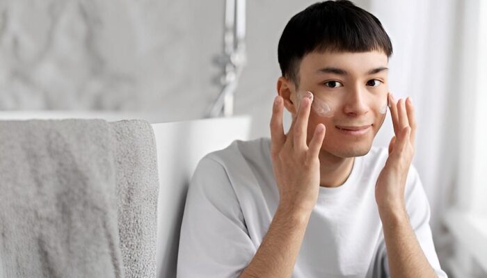 7 Tips Efektif Mengatur Pengeluaran Skincare Pria