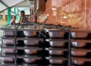 BGN Sebut Keracunan MBG di Bandung Barat Tak Masuk Akal: Ayam Dibeli Sabtu, Dimasak Rabu