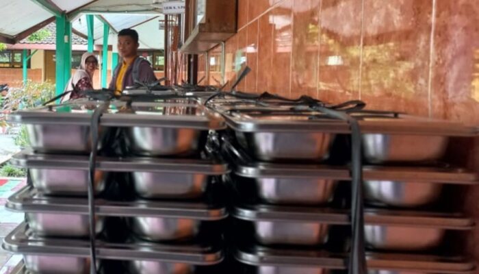 BGN Sebut Keracunan MBG di Bandung Barat Tak Masuk Akal: Ayam Dibeli Sabtu, Dimasak Rabu